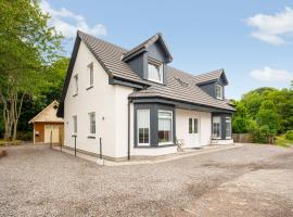 Holiday Home Loch Ness House by Interhome, hotell i Drumnadrochit