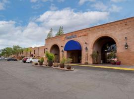 Comfort Suites at Sabino Canyon: Tucson şehrinde bir otel