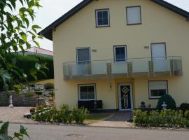 Ferienwohnung Hunsrücknest, hotell med parkeringsplass i Malborn