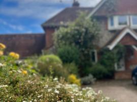 Stonehenge Hostel - YHA Affliated, hotel i Amesbury