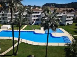 Casa en urb. con la piscina más GRANDE de Jávea.