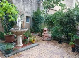 The Green Suite - With garden