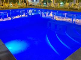 Sole D'oriente, hotel dengan kolam renang di Palmi
