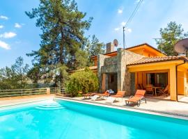 Villa Hillcrest Panorama by Ezoria Villas, vacation home in Moniatis