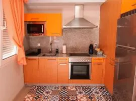 2 bedrooms appartement at El Grove 500 m away from the beach with wifi