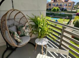 Apartamentos Boutique Arquera Golf I: Llanes'te bir havuzlu otel