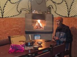 Gite rogoute, hotel v destinaci Irboula