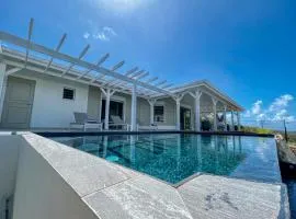 JADE - Villa Créole de Standing et de charme ,vue mer , proche des plages & piscine privée haut de gamme