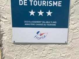 Le gîte des Pins (meublé de tourisme 3 Étoiles), smeštaj za odmor u gradu Saint-Julien-du-Verdon