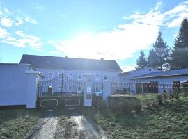 Gutshof und Ferienwohnung Proft, cheap hotel in Biensdorf