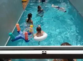 Belle maison, beau quartier, piscine, proche centre, 5 chambres