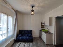 studio Le 46 bis, hotel in Chalons en Champagne