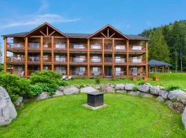Kootenay Lakeview Resort BW Signature Collection