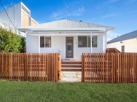 Fishery Road Cottage Pet Friendly 2 Mins Walk to Beach, hotel v destinaci Currarong
