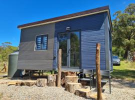 Tiny Home - Bluebird, farm stay in Hartley