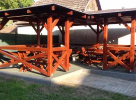 Apartman Silver, hotel v destinaci Zádiel