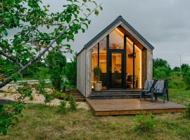 Unique Tiny House at Saaremaa Golf & Country Club, majake Kuressaares