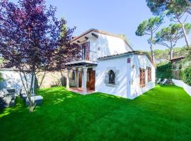 Villa en el Golf Costa Brava a 5 min de la playa, khách sạn ở Santa Cristina d'Aro