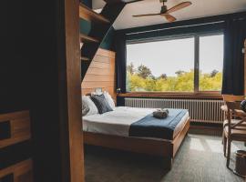 Mont-des-Pins, hotel con bañera de hidromasaje en Durbuy