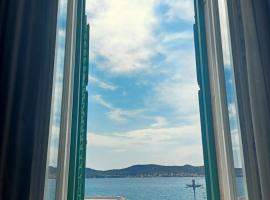 Šangulin Palace Hotel, khách sạn ở Biograd na Moru