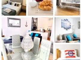 Seaview, Luxury apartment, 2 min walk to Porth Beach