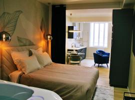 Appartement luxueux avec Jacuzzi privatif, hôtel à Roanne près de : The Scarabée