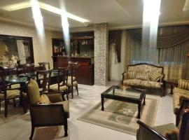 City Center Furnished Apartment, hotel blizu znamenitosti Haret Jdoudna, Madaba