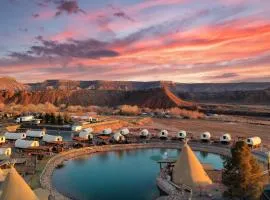 Zion White Bison Glamping & RV Resort