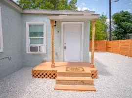 Cozy and Lovely 2BR 1BA Apt#B Near Lively Downtown