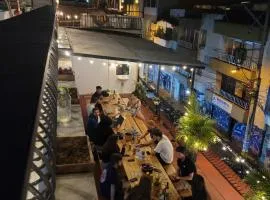 La Familia Hostel - Parque Poblado