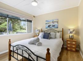 Metung Akora 2Bdrm Apartment 4 Pets and Boats welcome, hotel med onsen i Metung