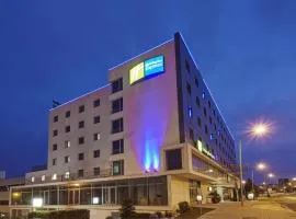 Holiday Inn Express Lisbon Alfragide by IHG