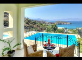 Villa Ares with private pool and a spectacular seaview, hotel in Istron