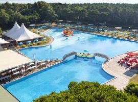 Residence Mare Pineta, hotel in Casal Borsetti