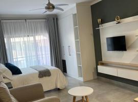 Sarona City Apartments H303, hotel en Gaborone