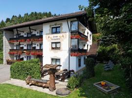 Komfort- & Wellnesspension Rehwinkel, casa de hóspedes em Bodenmais