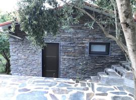Casa Oliveiras - Casas do Sinhel, aluguel de temporada em Alvares