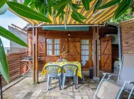 Bungalow d'une chambre avec vue sur la mer jardin clos et wifi a Saint Paul a 8 km de la plage