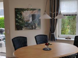 Ferienhaus Schulte - Villa Jupp und Apartment Liesl, hotel con estacionamiento en Olsberg