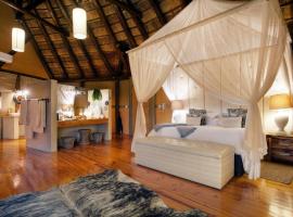 Bush Lodge – Amakhala Game Reserve, luxury tent in Amakhala Game Reserve