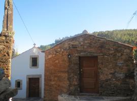 Casa Capela - Casas do Sinhel, cheap hotel in Alvares