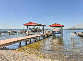 Lakeside Lodi Hideaway with Dock and Nearby Parks, hotel com estacionamento em Lodi