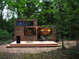 Inspire Tiny, hotel amb aparcament a Saint-Laurent