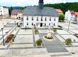 Noclegi przy Gołębiarce, hotel u gradu 'Wleń'