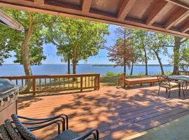 Monkey Island Getaway at Grand Lake with Fire Pit!, hotel en Afton