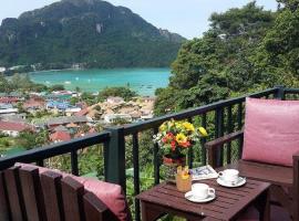 Phi Phi Arboreal Resort, family hotel in Phi Phi Don