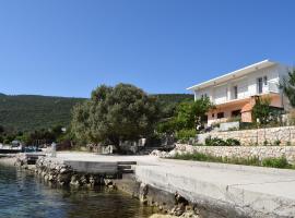 Apartments by the sea Kabli, Peljesac - 10225, hotel in Brijesta