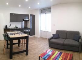 LESAGE BIS, hotel in Lorient