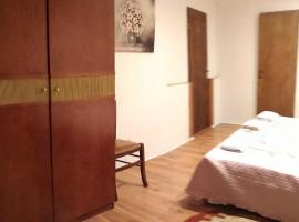 AMMA rooms, hotel di Gruda