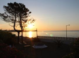 Anastazia's Seaside Apartments，羅達的飯店